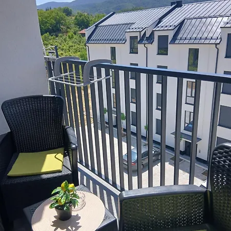 アパート Trip ソコバニャ